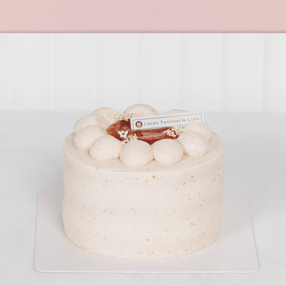 Let's welcome back our beloved Elderflower Hawthorn Berry Cake!❤️🔥