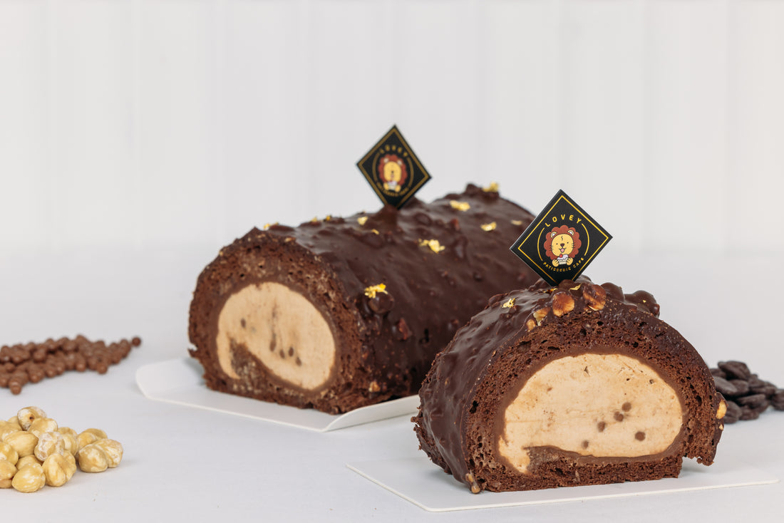 Introducing our extraordinary Gianduja Chocolate Swiss Roll🍫 💓