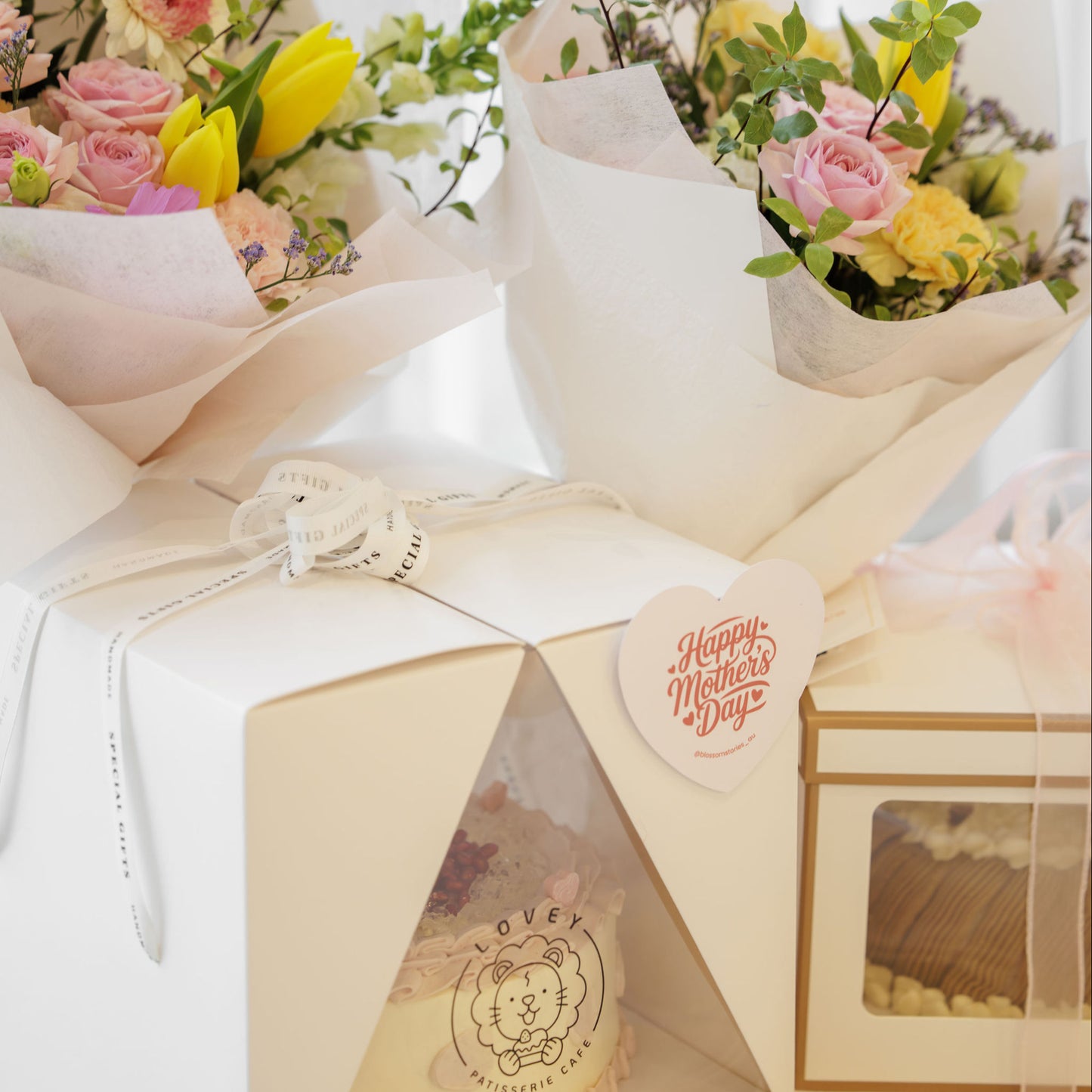 Cake and Bloom Mother’s Day Set