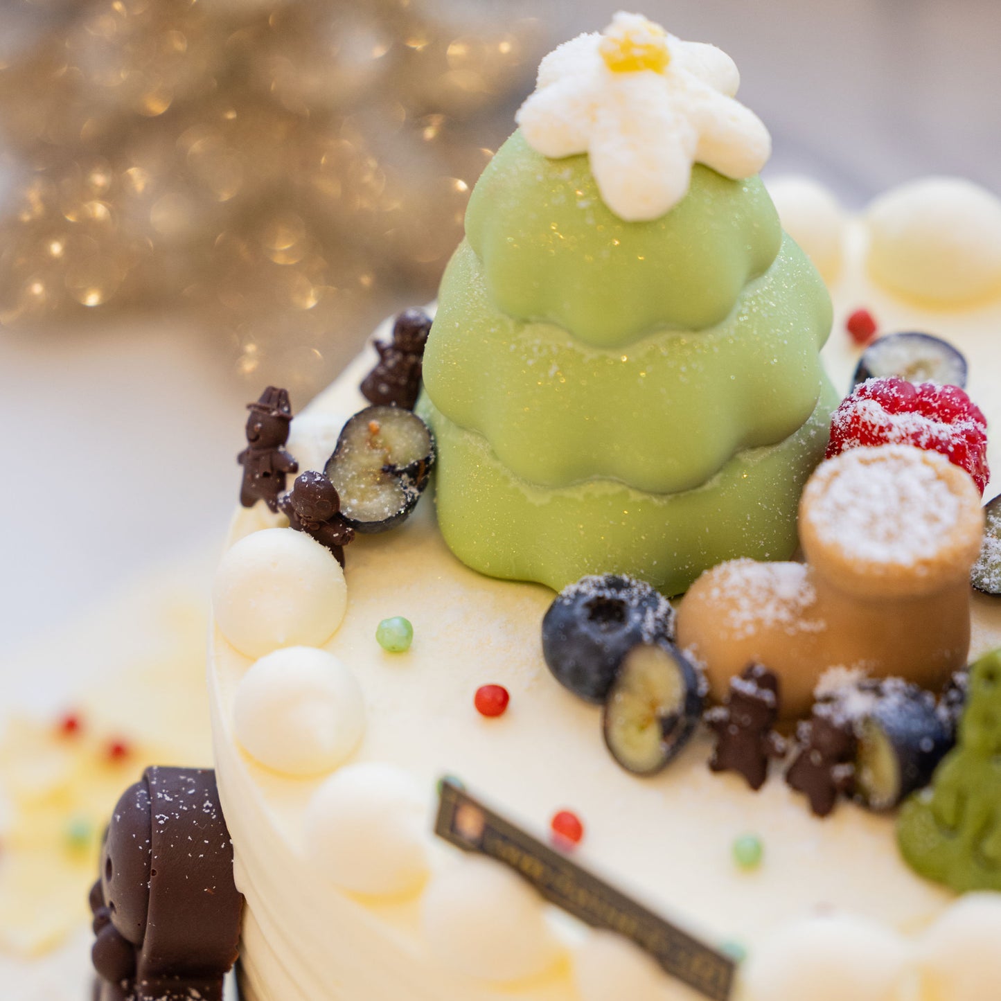 Christmas Special Chocolate Fantasia Strawberry Mango Shortcake (Available for pick up from 9th Dec to 24th Dec only)