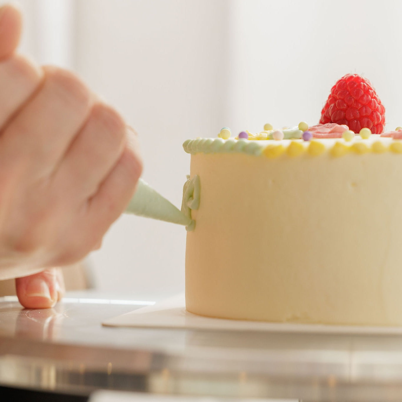 DIY Cake Decorating Experience – Doncaster Only