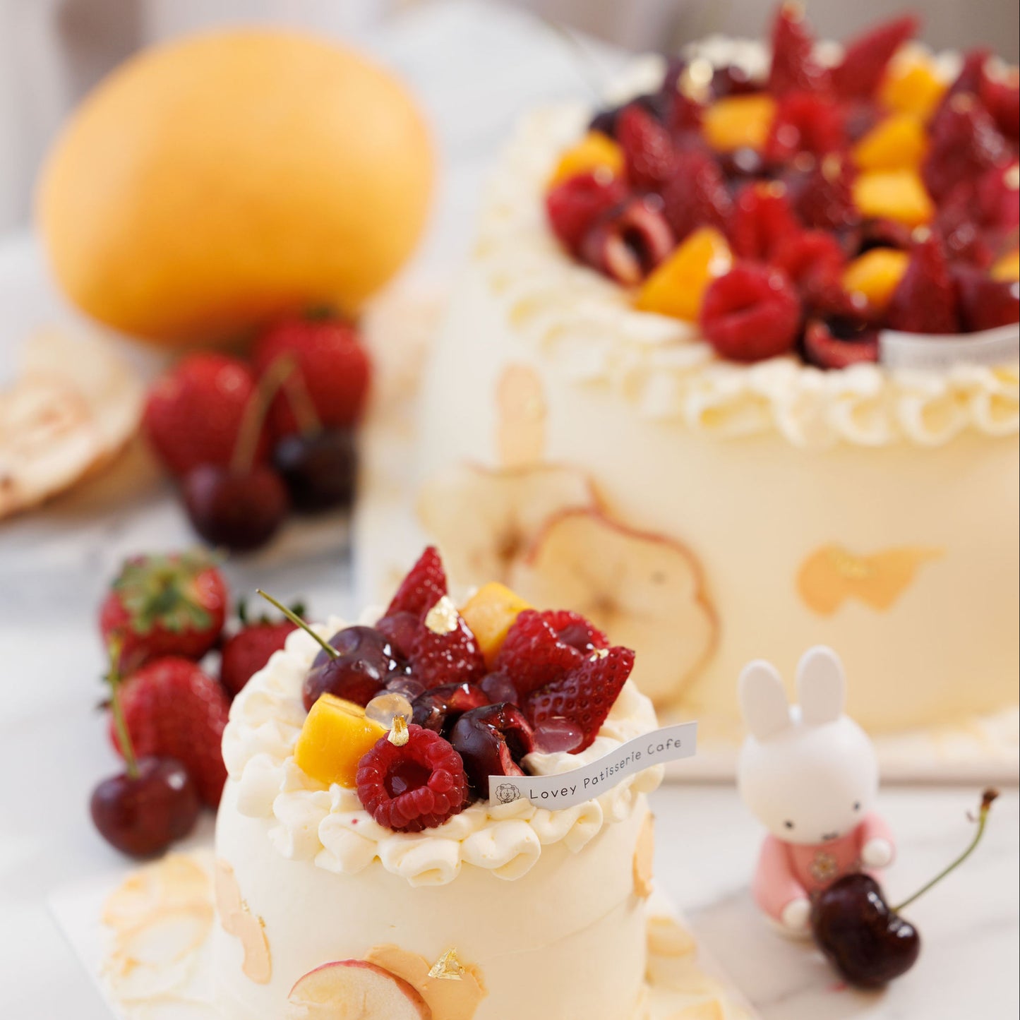 Hawthorn elderflower apple shortcake presented as a Chinese New Year dessert, symbolising good fortune and celebration.