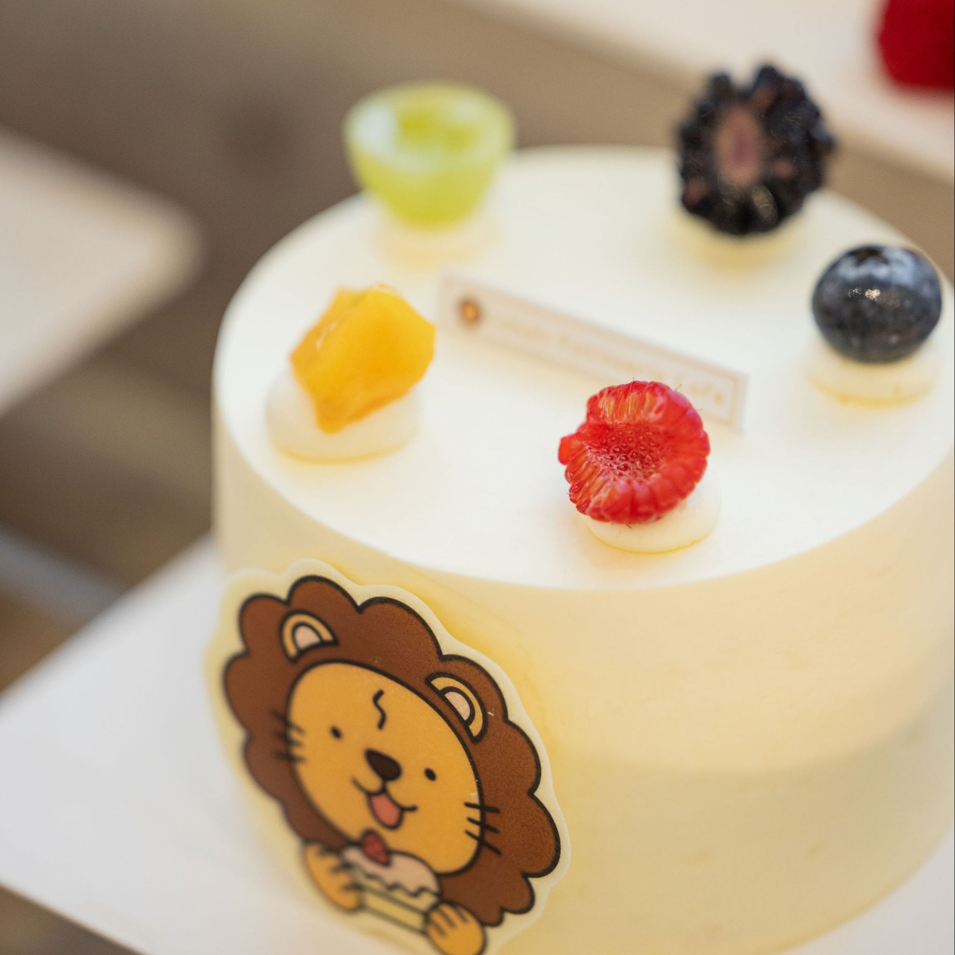 Detailed view of the chiffon sponge texture and cream layers in Lovey Classic Chiffon Cream Cake.